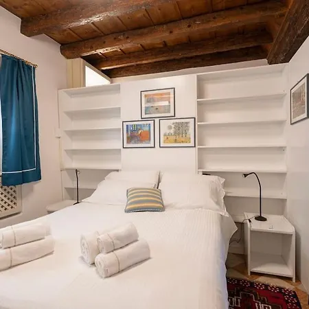 Casa Di Mezzo Nel Cuore Di *