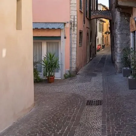 Casa Di Mezzo Nel Cuore Di