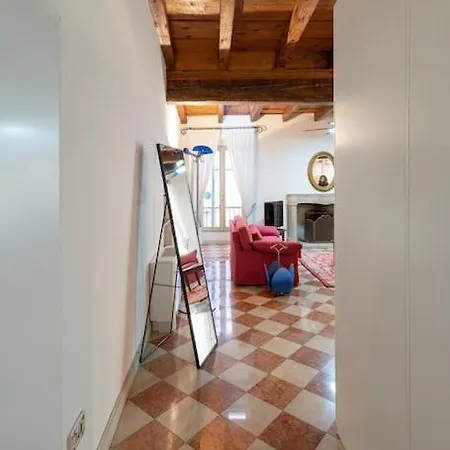 Casa Di Mezzo Nel Cuore Di * 살로